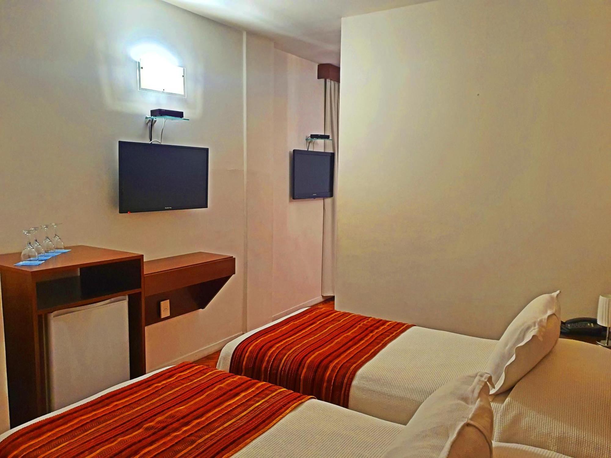 Hotel America Montevideo Phòng bức ảnh